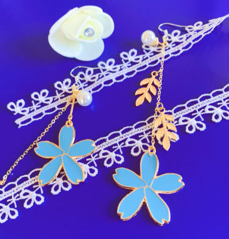 Asymmetric Flowers